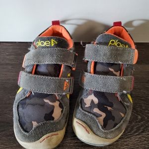 Boys Plae shoes size 11
